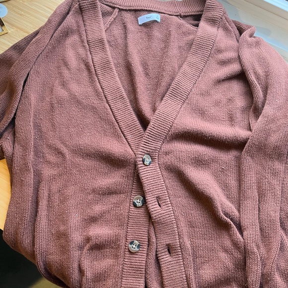 Aritzia TNA matching leggings and cardigan. - Picture 1 of 4